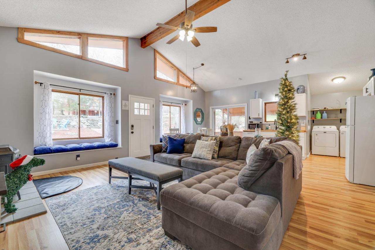 Premier Cozy Cabin - Free Amenities & Comm Indoor Pools Bushkill Dış mekan fotoğraf