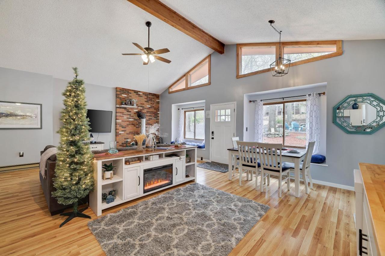 Premier Cozy Cabin - Free Amenities & Comm Indoor Pools Bushkill Dış mekan fotoğraf