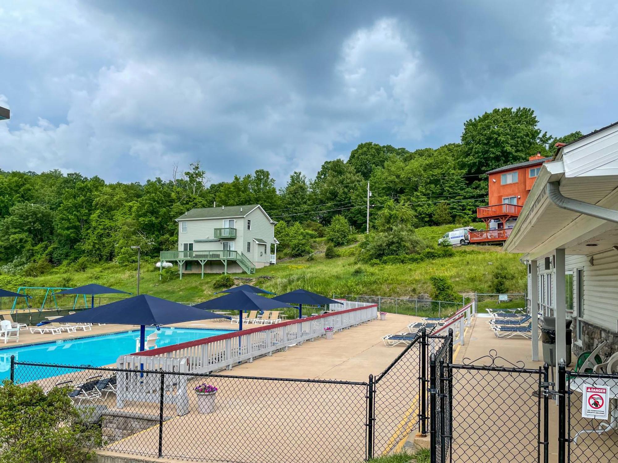 Premier Cozy Cabin - Free Amenities & Comm Indoor Pools Bushkill Dış mekan fotoğraf