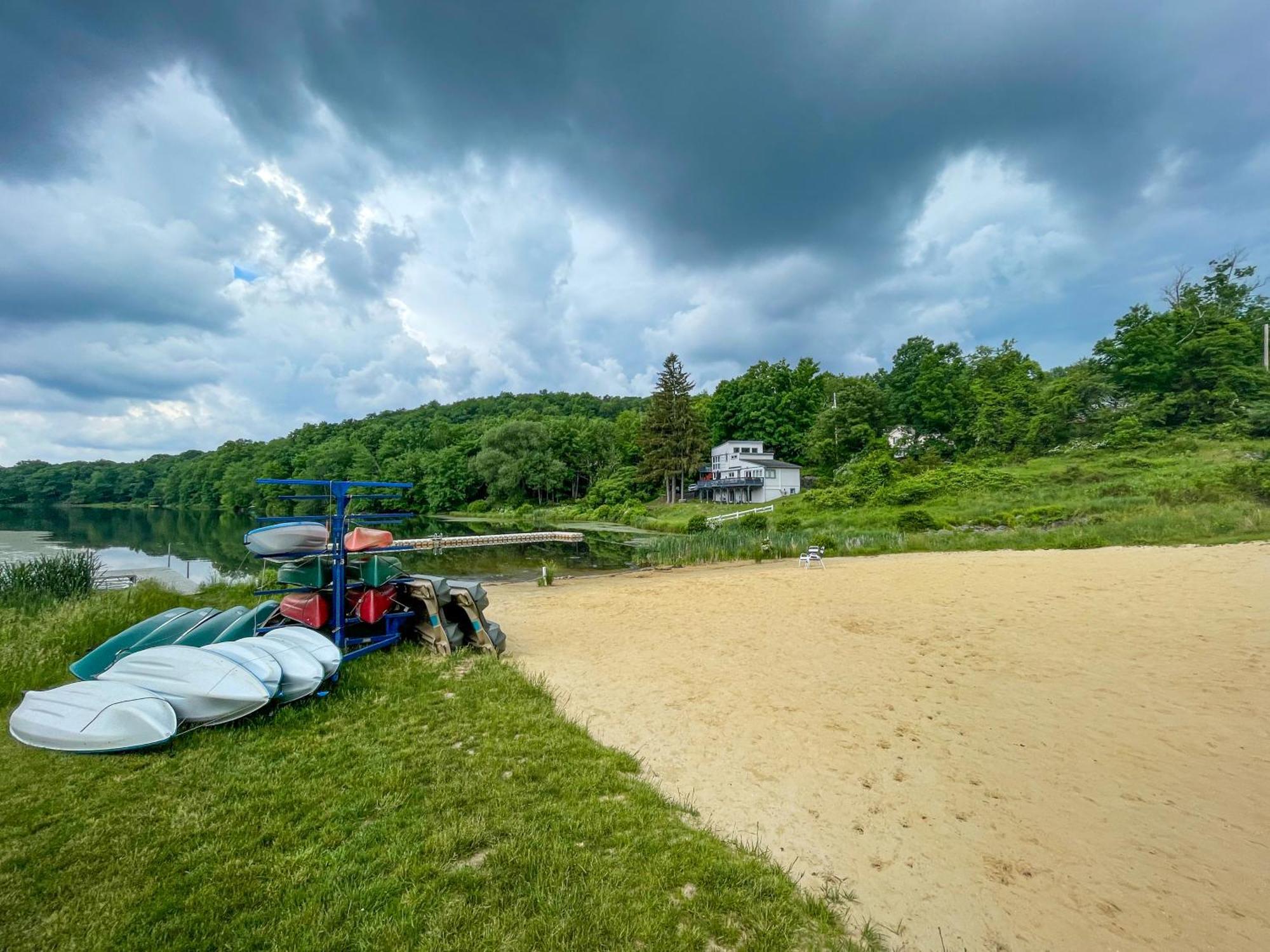 Premier Cozy Cabin - Free Amenities & Comm Indoor Pools Bushkill Dış mekan fotoğraf