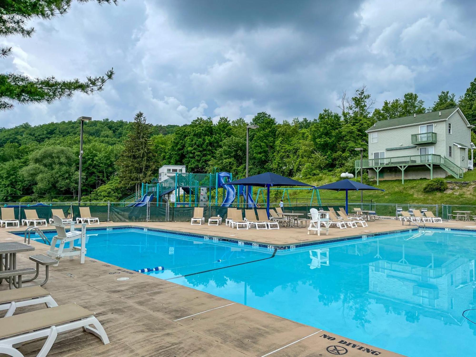 Premier Cozy Cabin - Free Amenities & Comm Indoor Pools Bushkill Dış mekan fotoğraf