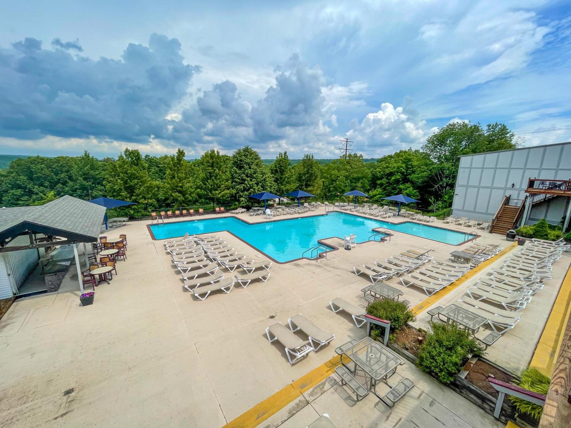 Premier Cozy Cabin - Free Amenities & Comm Indoor Pools Bushkill Dış mekan fotoğraf